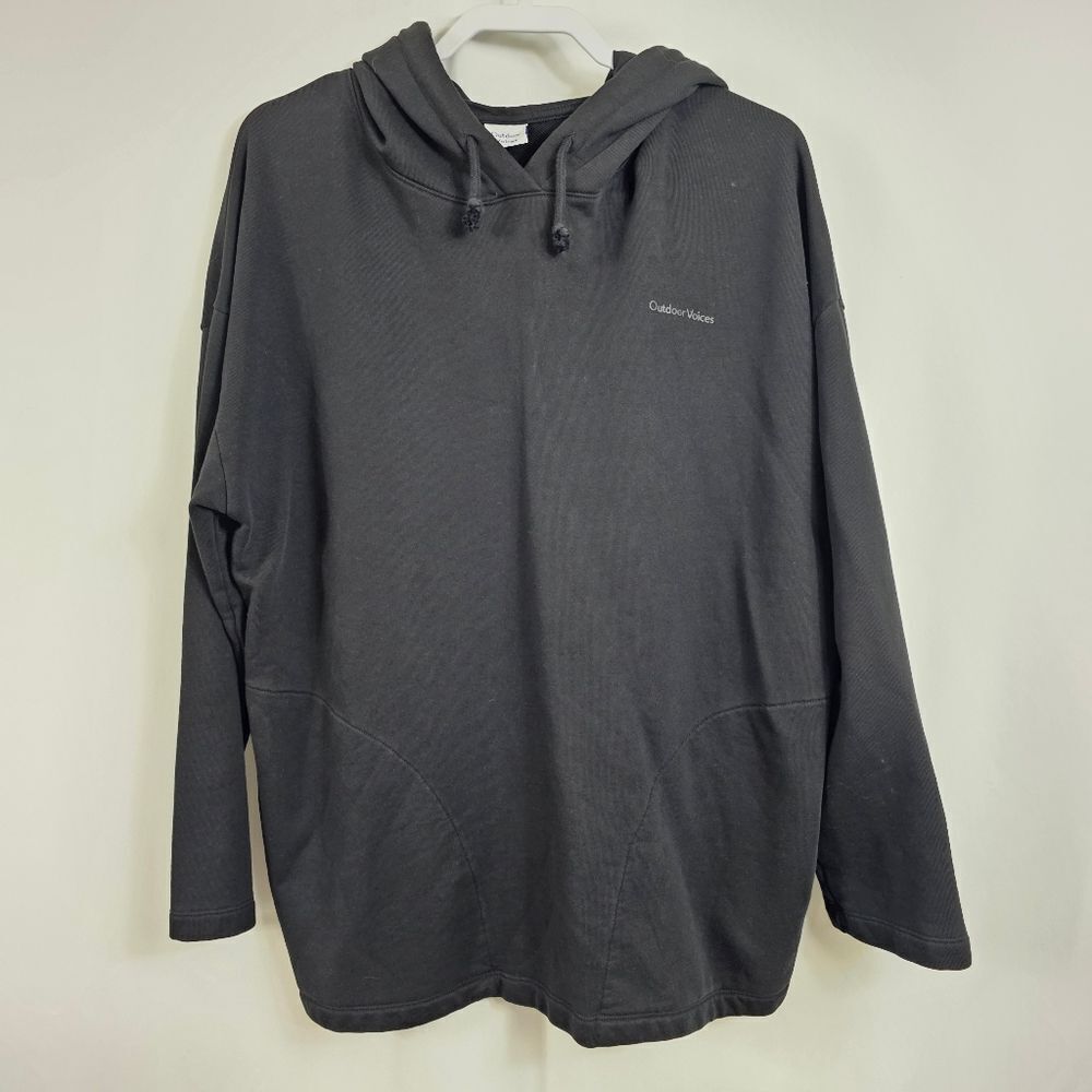 Outdoor Voices Oversized Pullover Hoodie Sweatshirt in Black - Size M